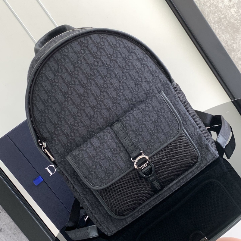 D*or backpacks